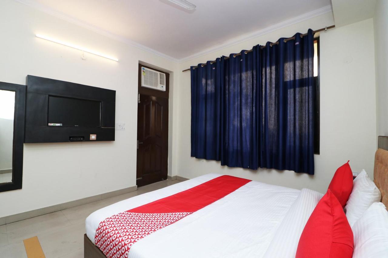 Oyo Flagship 28755 Hotel 9 Palm Rājpur Eksteriør billede