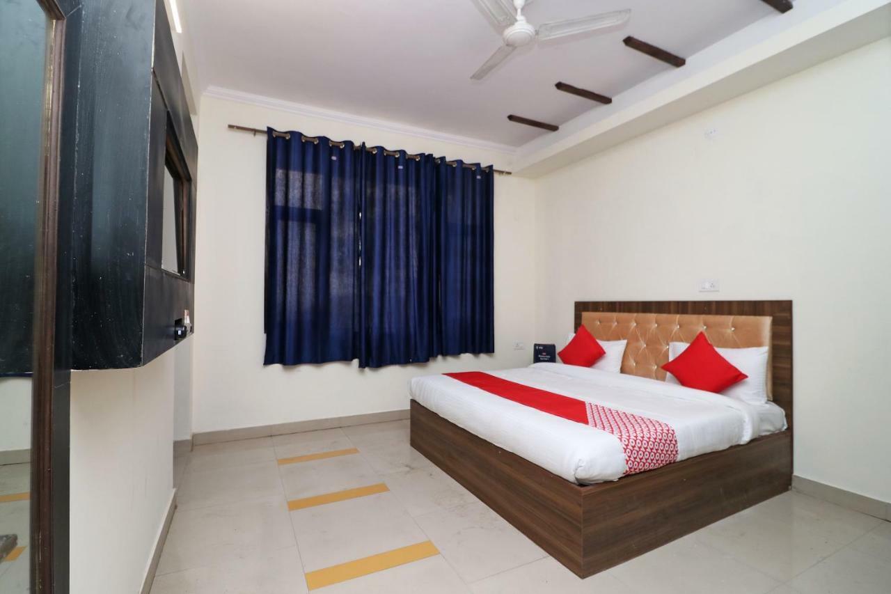 Oyo Flagship 28755 Hotel 9 Palm Rājpur Eksteriør billede